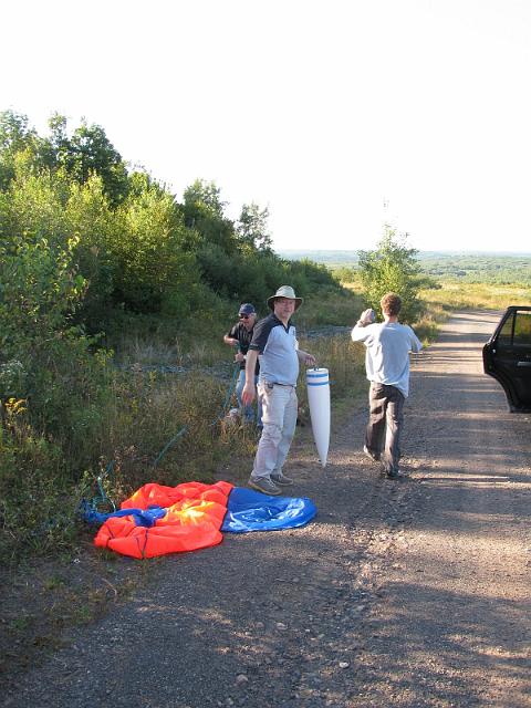 IMG_1689s.jpg - Récupération très facile, sur le bord de la route dans le gazon... pour ne rien égratigner ! Photo: (C) André Choquette